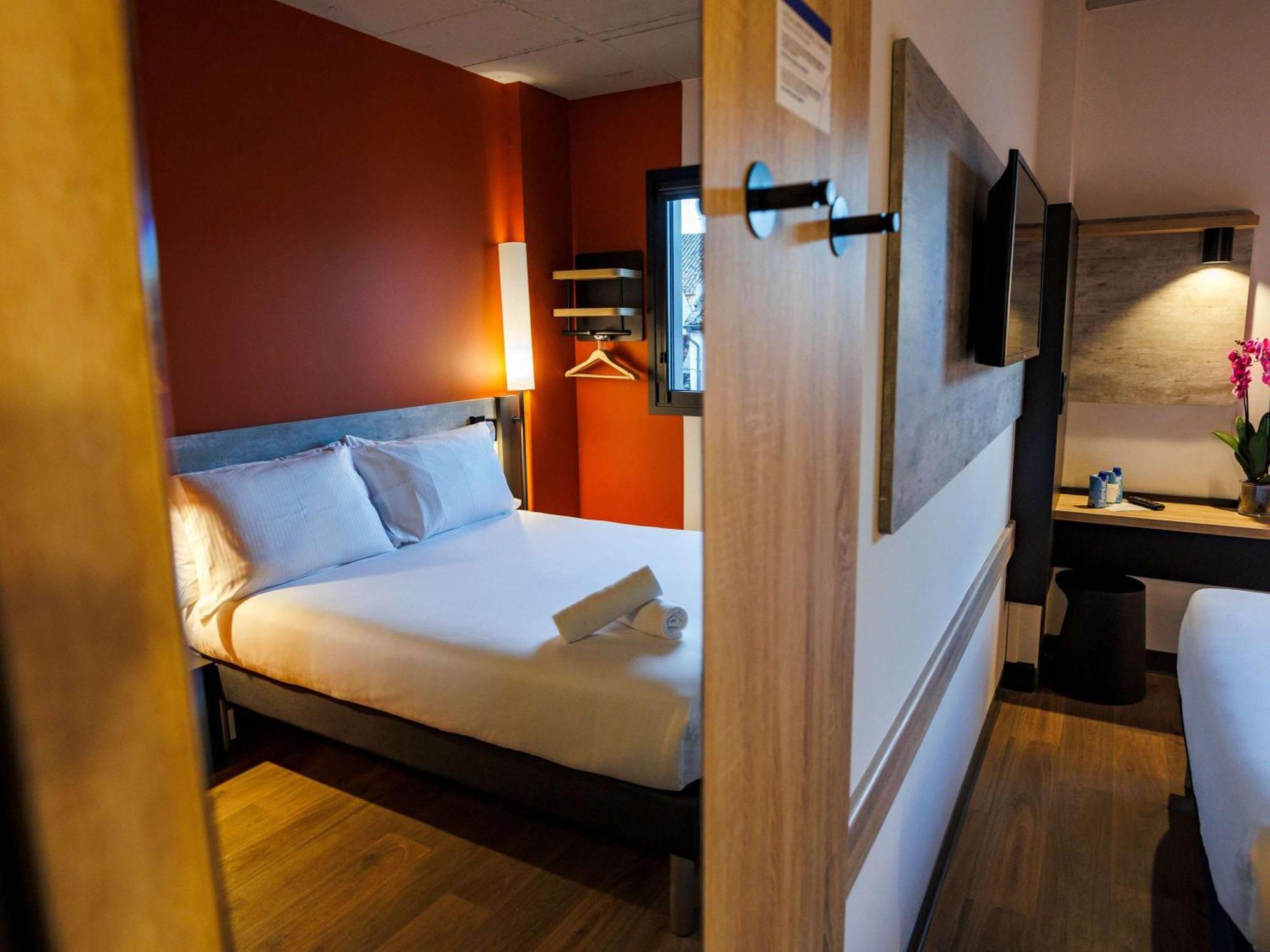Ibis Budget Logrono Centro Екстер'єр фото