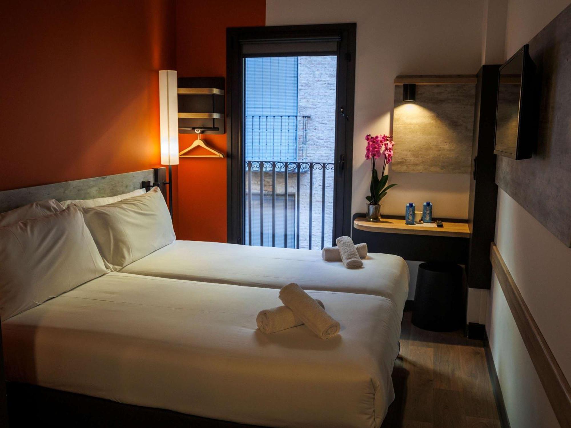Ibis Budget Logrono Centro Екстер'єр фото